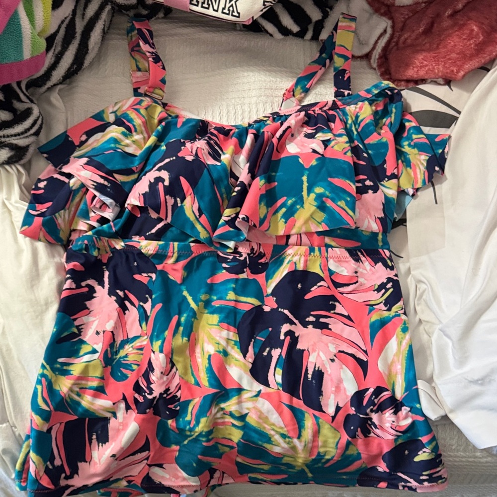 Raisins Vibrant Leaf Print Bikini Top